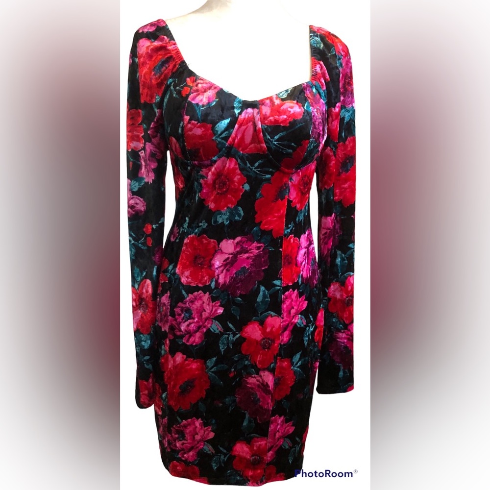 Madden Bodycon Crushed Velour Soft Floral Dress